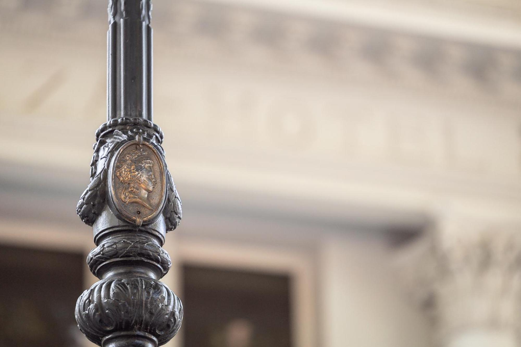 فندق بارك حياة ميندوزا، كازينو آند سبا المظهر الخارجي الصورة The mace of the University of Cambridge