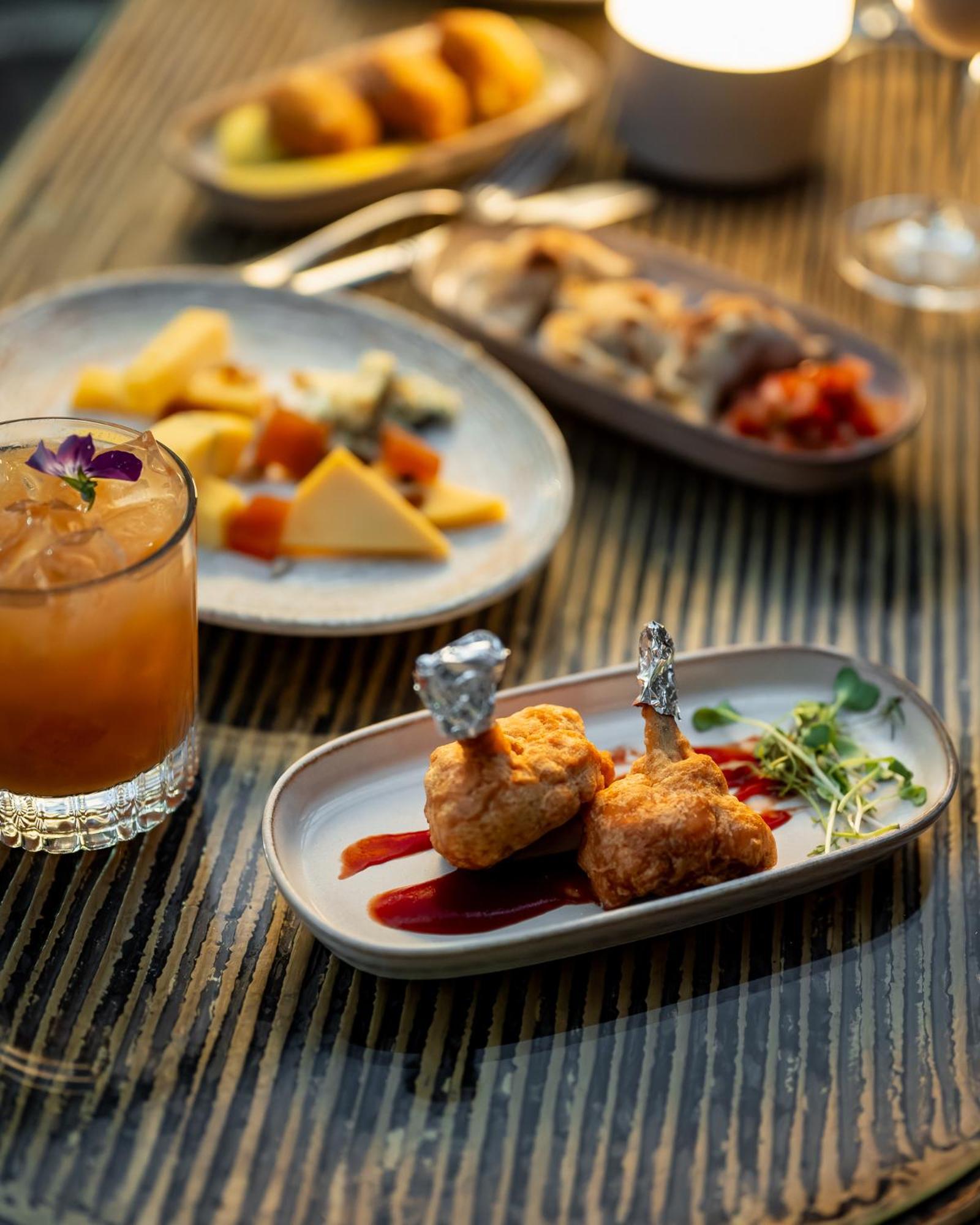 فندق بارك حياة ميندوزا، كازينو آند سبا المظهر الخارجي الصورة A selection of canapés