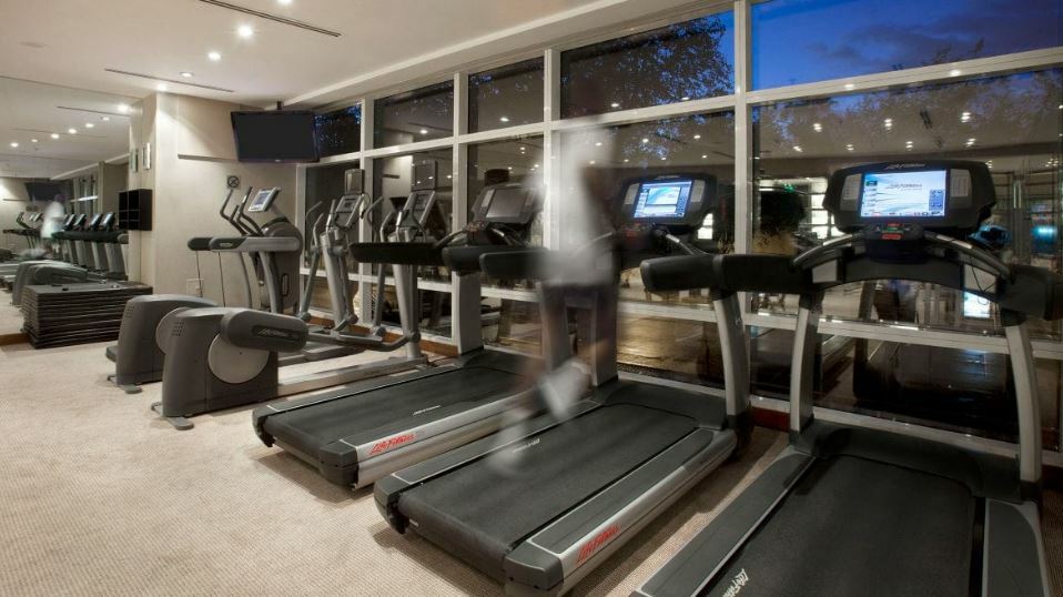 فندق بارك حياة ميندوزا، كازينو آند سبا المظهر الخارجي الصورة A treadmill in a gym